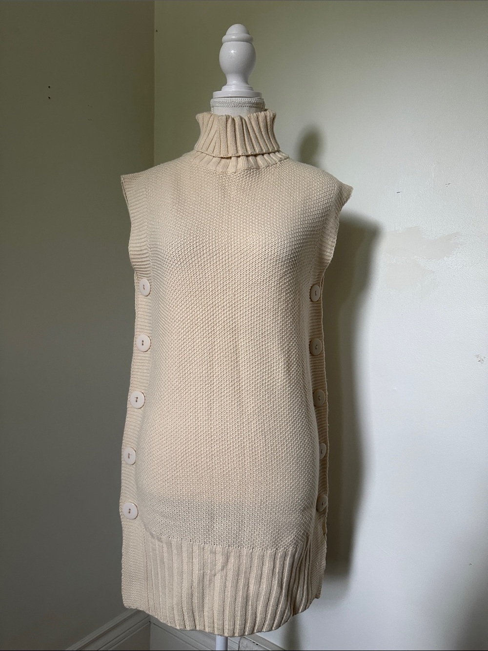 MINKAS Cream Knit Boho Lagenlook Longlined Turtleneck Sleeveless Sweater Small